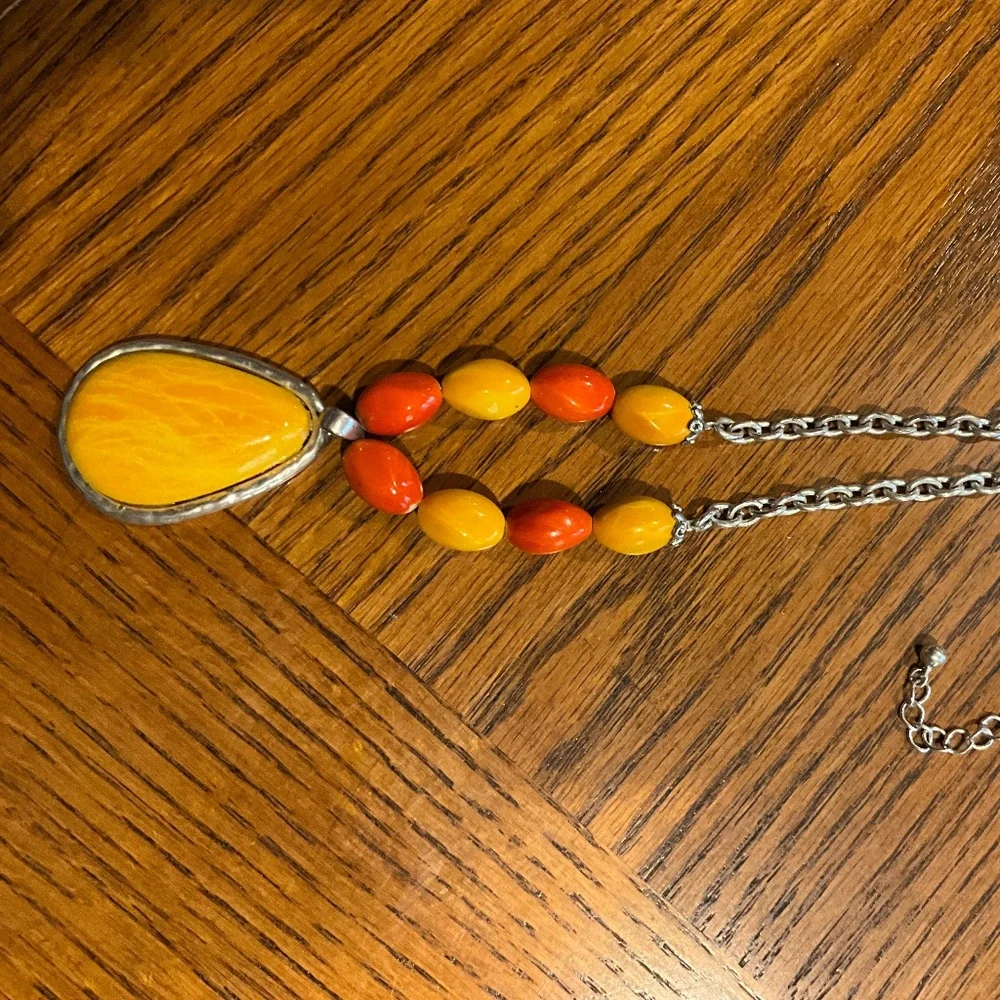 Neclace - Picture 1 of 2